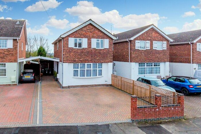 3 Bedroom Detached House To Rent In Dingle Road, Rushden, NN10