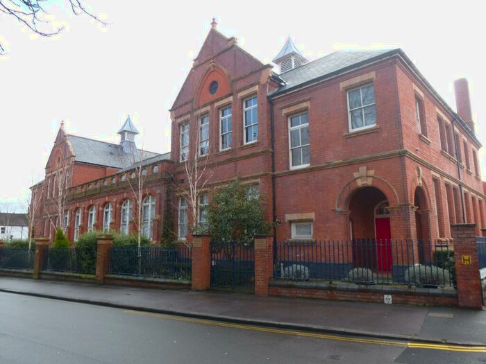 2 Bedroom Flat To Rent In Euclid Street, Swindon, SN1