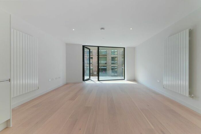 1 Bedroom Flat For Sale In Mercier Court, Royal Wharf, E16