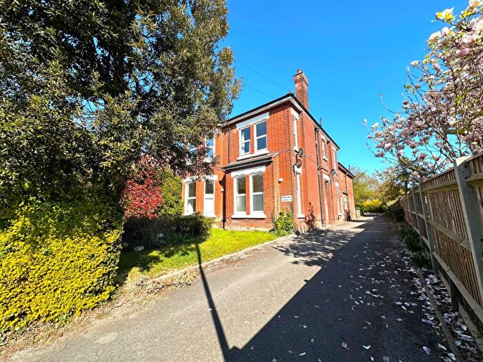 1 Bedroom Flat To Rent In Cobbett Road, Southampton, Hampshire, SO18