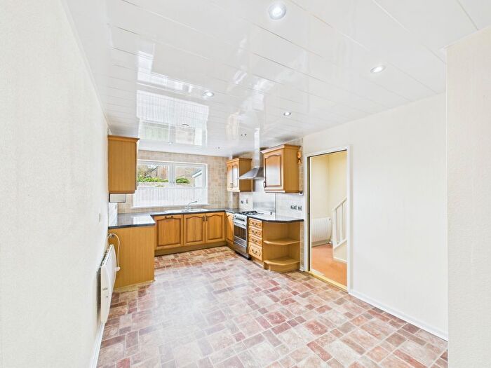 3 Bedroom End Terrace House For Sale In Harlech Close, Bransholme, Hull, HU7