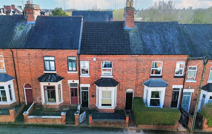 3 Bedroom Terraced House For Sale In Rutland Avenue, Aylestone, Leicester, LE2