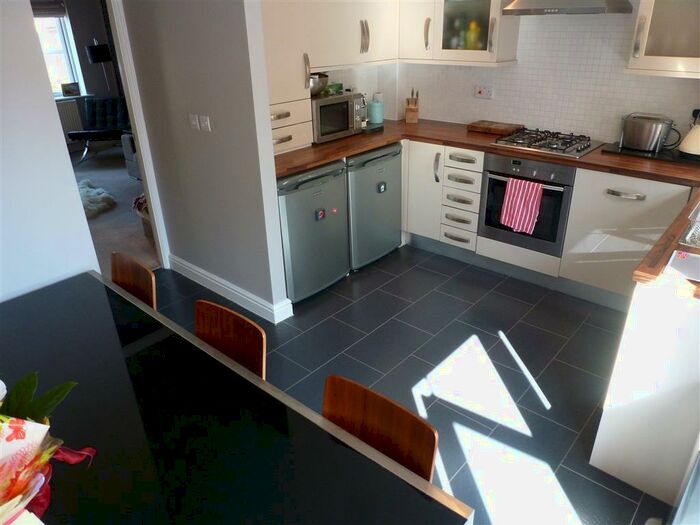 3 Bedroom Semi-Detached House To Rent In Channel Crescent, Derby, DE24