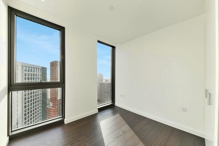 2 Bedroom Flat To Rent In Bondway, London, SW8