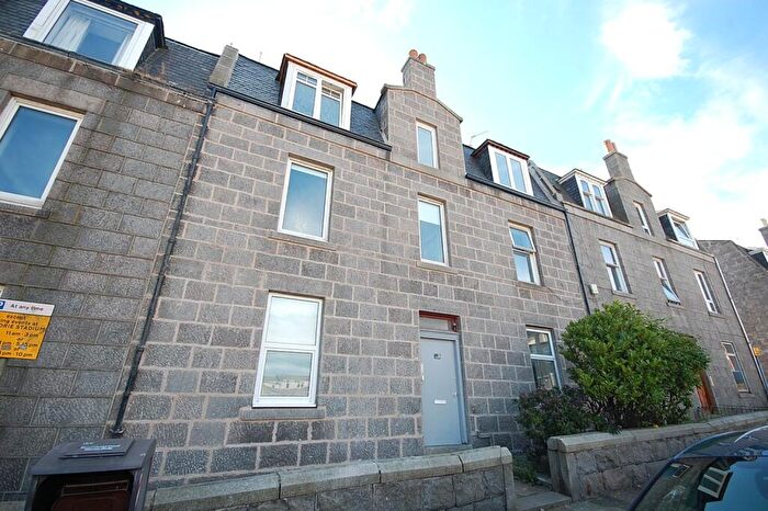 2 Bedroom Flat To Rent In Merkland Road East, City Centre, Aberdeen, AB24