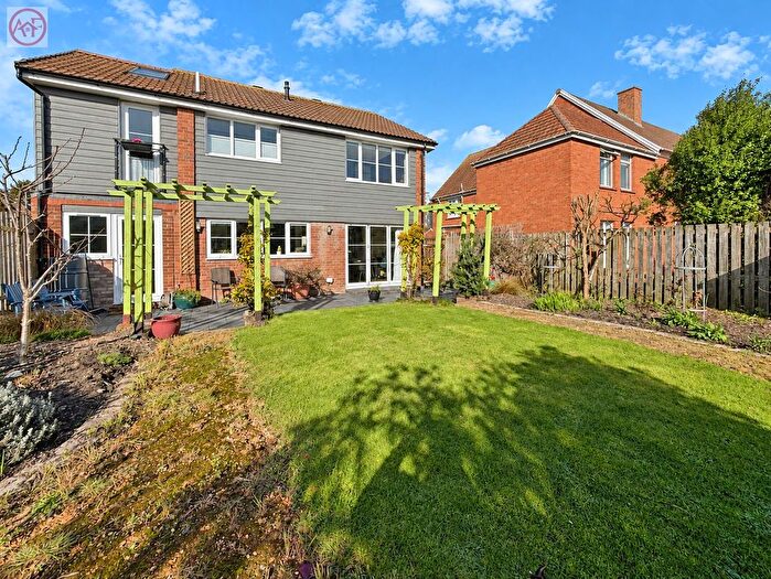 3 Bedroom Detached House For Sale In Golf Links Road, Burnham-On-Sea, TA8