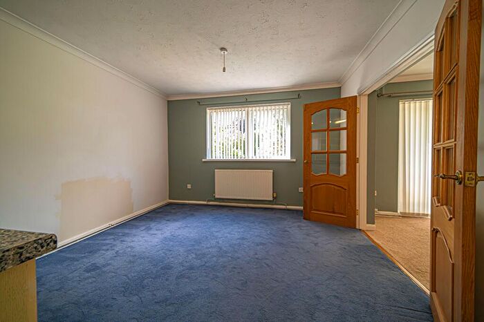 2 Bedroom Apartment For Sale In Stow Park Crescent, Hafod Court, NP20