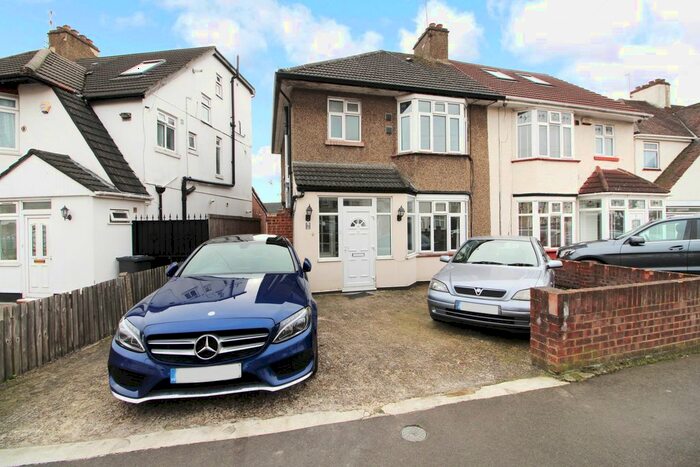 4 Bedroom Semi-Detached House To Rent In Ellington Road, Hounslow, TW3