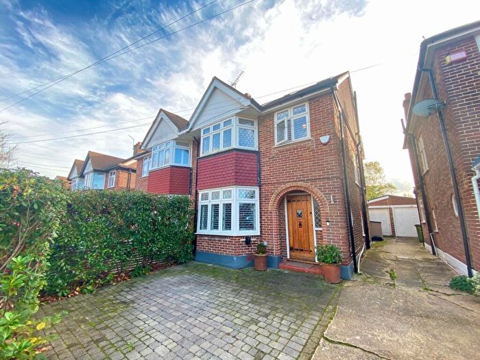 5 Bedroom Semi-Detached House For Sale In Empress Drive, Chislehurst, BR7