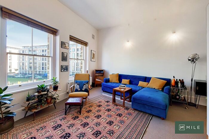 4 Bedroom Flat To Rent In Portobello Road, London, W10