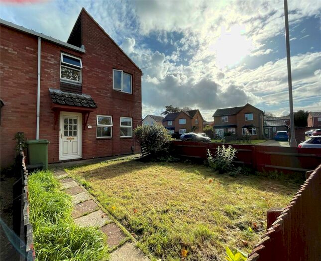 3 Bedroom End Of Terrace House To Rent In Tudor Drive, Trowbridge, BA14
