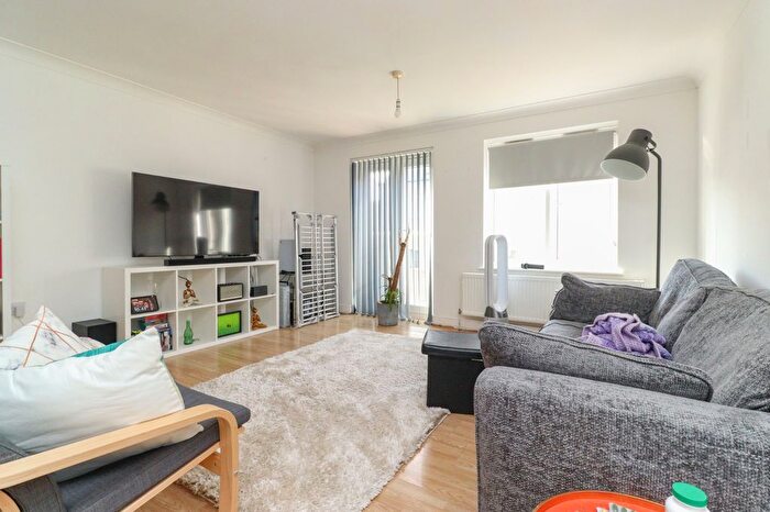 2 Bedroom Flat For Sale In Dane Road, Margate, Kent, CT9