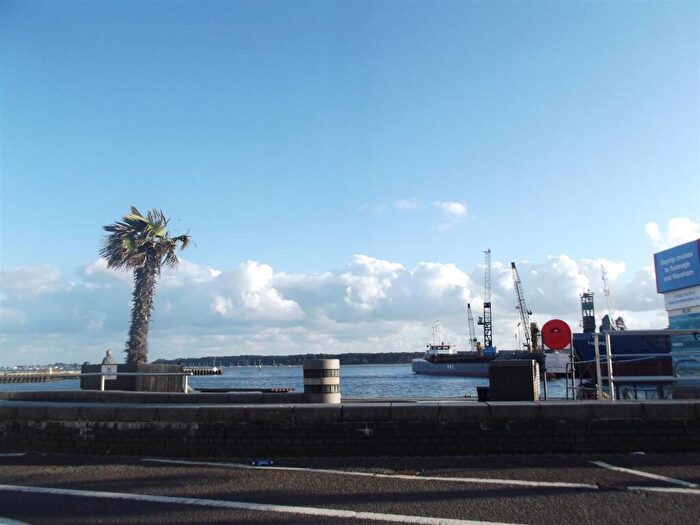2 Bedroom Maisonette To Rent In High Street, Poole Quay, BH15