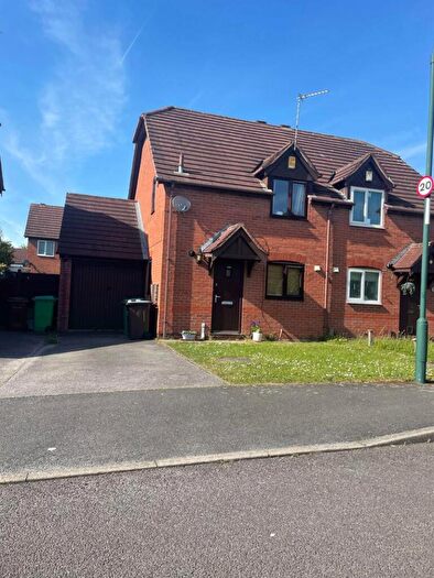 2 Bedroom House Of Multiple Occupation To Rent In Heron Drive, Nottingham, NG7
