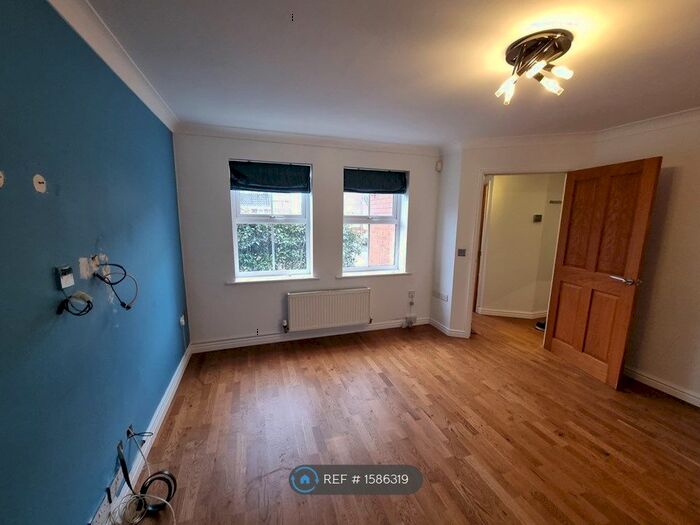 3 Bedroom Detached House To Rent In Norley Close, Warrington, WA5