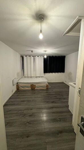 Studio To Rent In Barchester Close, Uxbridge, UB8