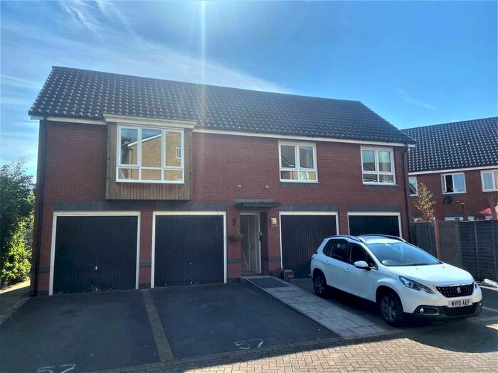 2 Bedroom Flat To Rent In Norton Farm Road, Henbury, Bristol, BS10