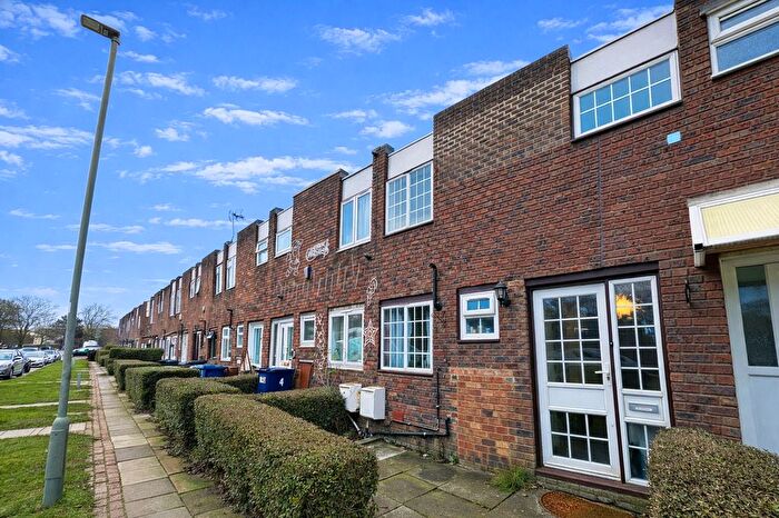 3 Bedroom Property For Sale In Field Mead, Wellington Field Mead, NW9