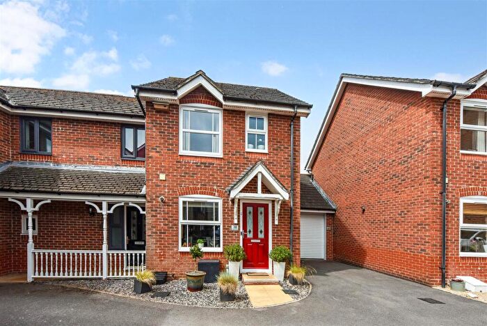 2 Bedroom House For Sale In Topaz Drive, Andover, SP10