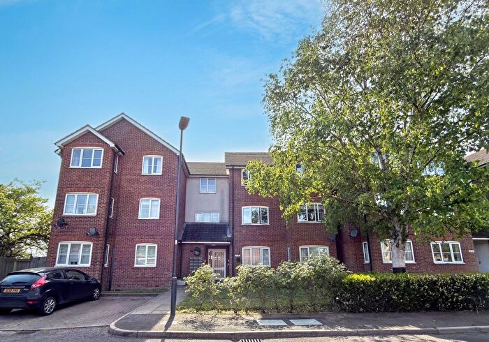 1 Bedroom Flat For Sale In Lime Close, Harrow, Middlesex, HA3