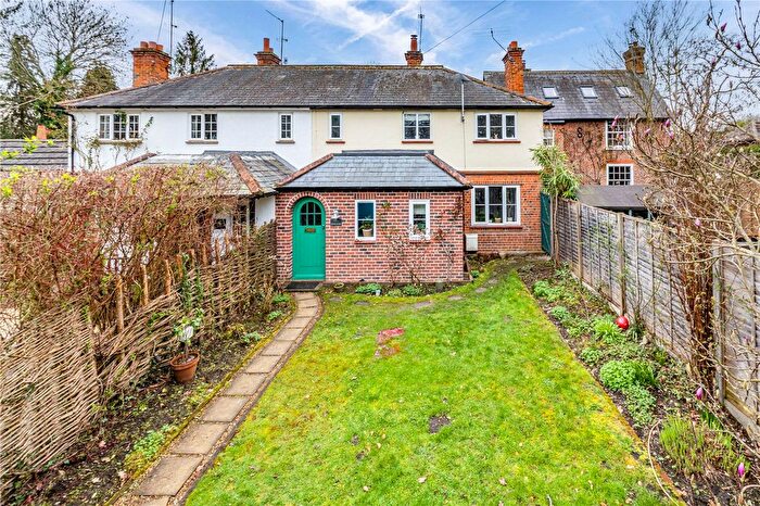 3 Bedroom Semi Detached House For Sale In Warren Lane, Pyrford, Woking, Surrey, GU22