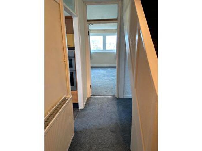 3 Bedroom Flat To Rent In Kinloss Park, Cupar, KY15