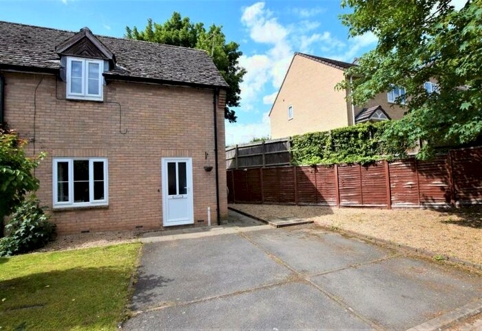 2 Bedroom Semi-Detached House For Sale In The Brooks, Exton, LE15