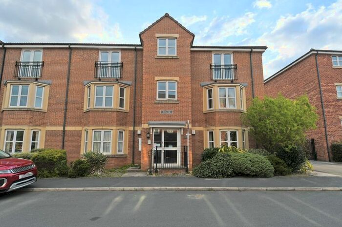 2 Bedroom Flat To Rent In Royal Troon Drive, Wakefield, WF1