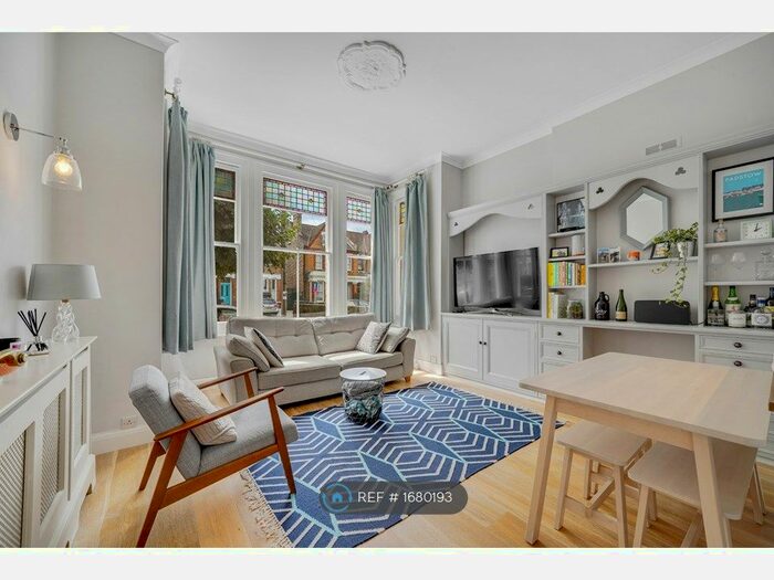 1 Bedroom Flat To Rent In Ellison Road, London, SW16