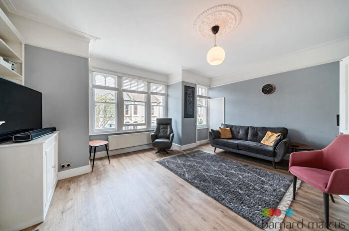2 Bedroom Apartment To Rent In Lavender Sweep, London, SW11
