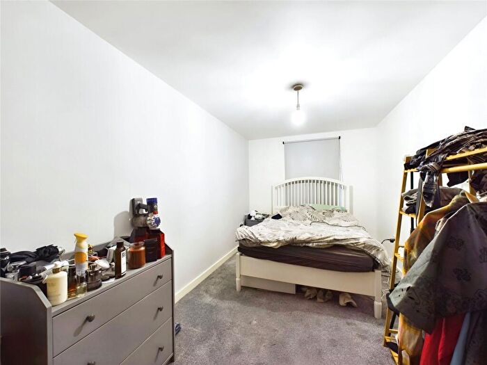 2 Bedroom Apartment For Sale In Waterfront Plaza, Nottingham, NG2