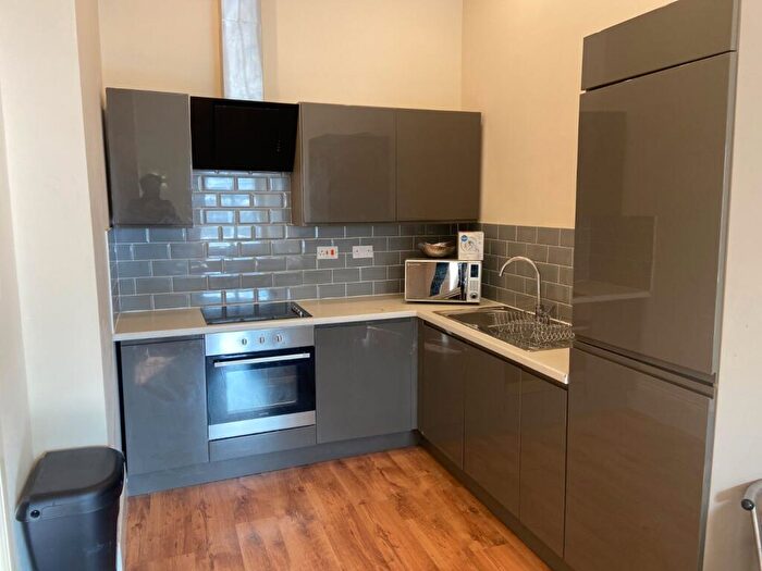 1 Bedroom Apartment To Rent In Windsor Chambers, - John William Street, Huddersfield, HD1