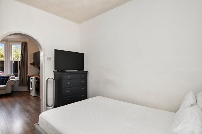 1 Bedroom Flat For Sale In Ness Road, Shoeburyness, Essex, SS3