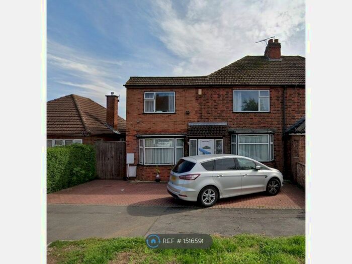 4 Bedroom Semi-Detached House To Rent In Colby Drive, Thurmaston, Leicester, LE4