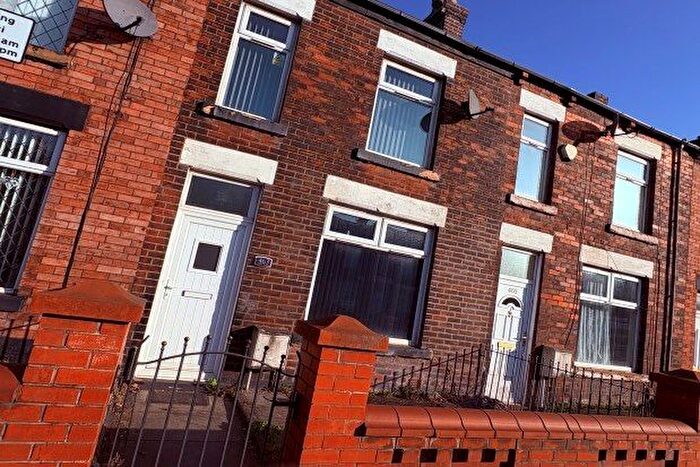 2 Bedroom Property To Rent In Bury Road, Bolton, BL2
