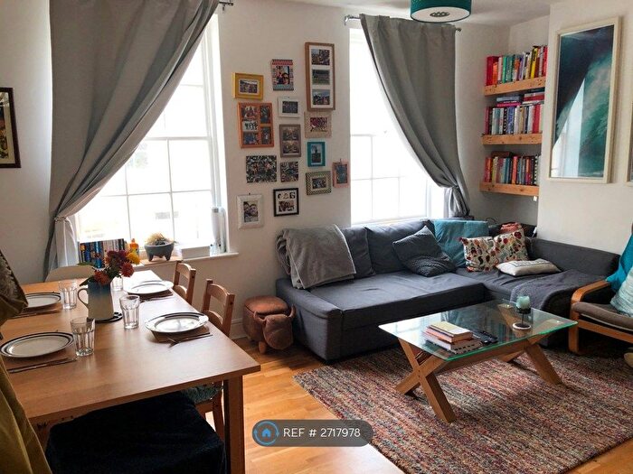 2 Bedroom Maisonette To Rent In Lower Market Street, Hove, BN3