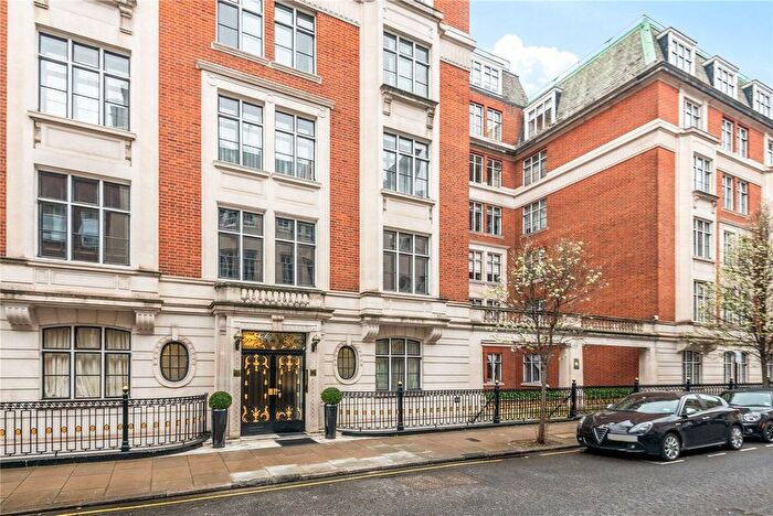 1 Bedroom Flat For Sale In Hallam Street, Marylebone, London, W1W