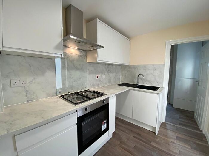 3 Bedroom Terraced House To Rent In Hamilton Road, Gillingham, ME7