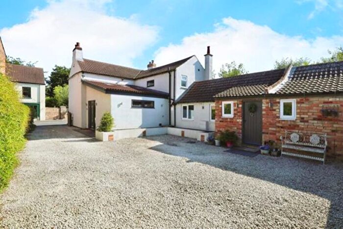 4 Bedroom Detached House For Sale In High Street, Misterton, Doncaster, DN10