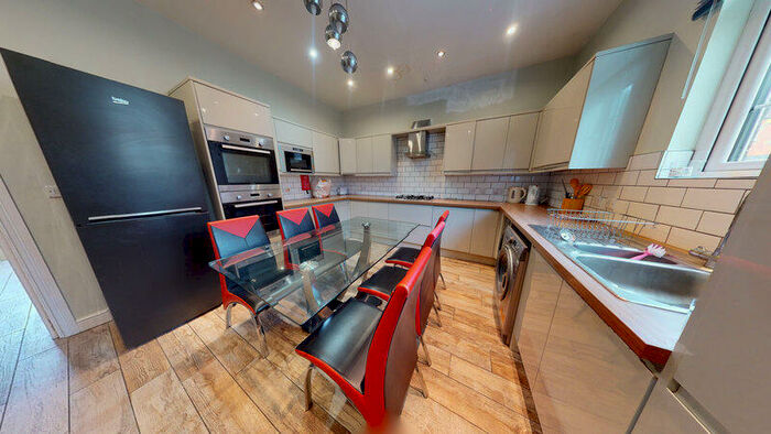 6 Bedroom Terraced House To Rent In Hartley Avenue, Woodhouse, Leeds, LS6