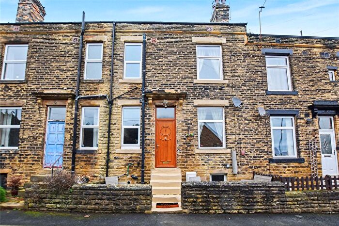 2 Bedroom Terraced House For Sale In Womersley Place, Pudsey, Leeds, LS28