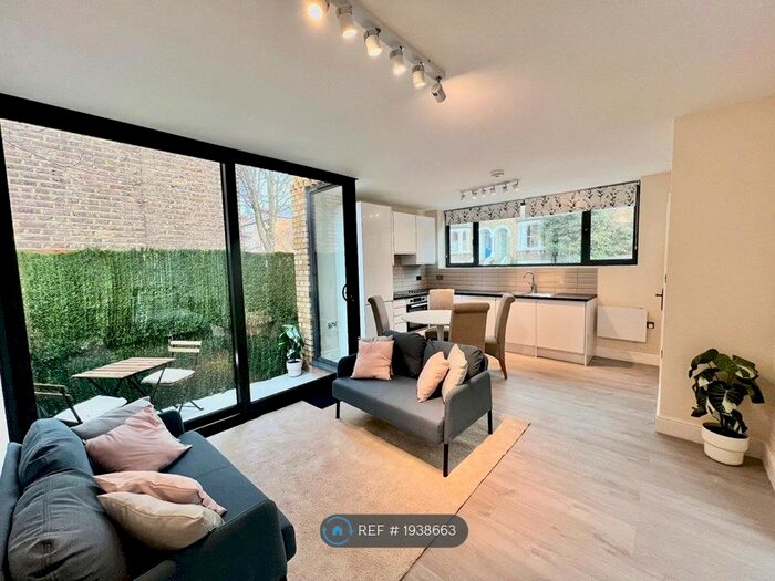 1 Bedroom Bungalow To Rent In Tufnell Park Road, London, N7