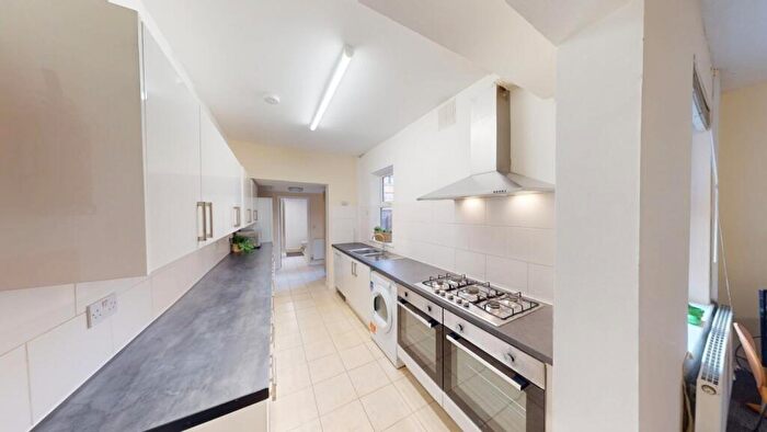 6 Bedroom Terraced House To Rent In Watkin Street, Nottingham, Nottinghamshire, NG3