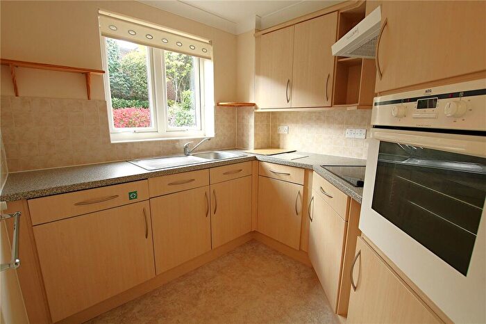2 Bedroom Apartment To Rent In Vicarage Lane, Hailsham, East Sussex, BN27
