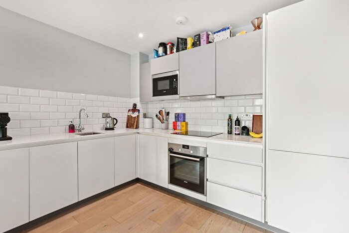 2 Bedroom Flat For Sale In Margil House, West Ealing, London, W13