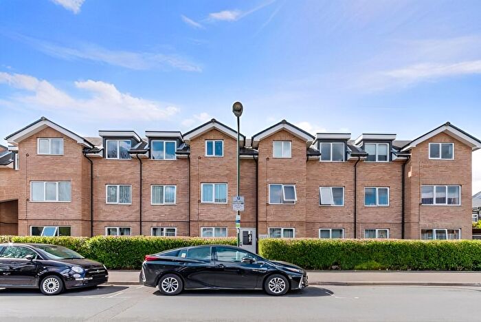 1 Bedroom Flat To Rent In Park Road, Colliers Wood, SW19