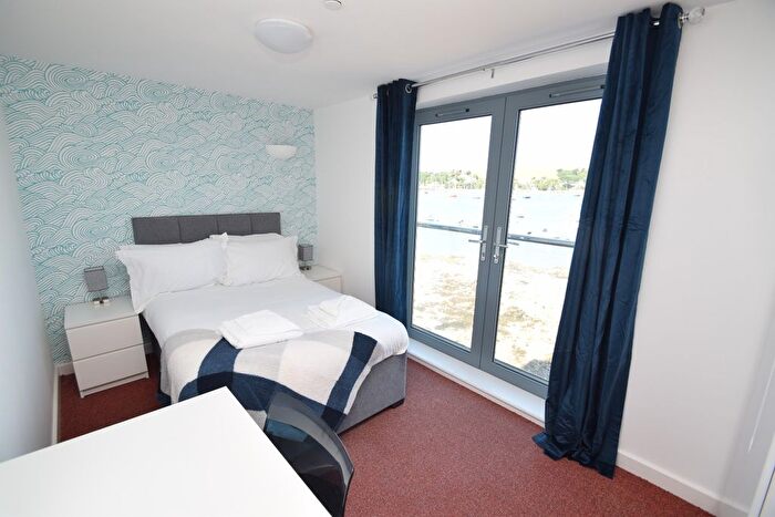 1 Bedroom Flat To Rent In Market Street, Falmouth, TR11