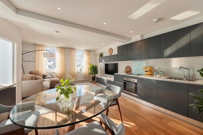 2 Bedroom Apartment For Sale In Camden Road, London, NW1