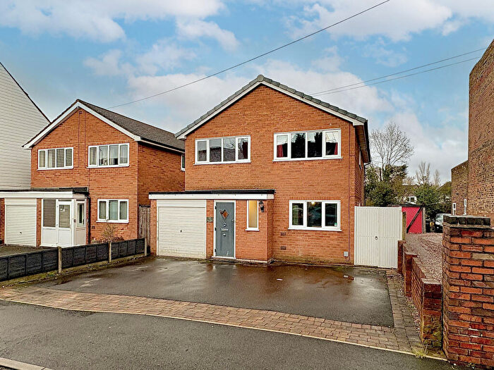 4 Bedroom Detached House For Sale In Kings Road, Sedgley, DY3