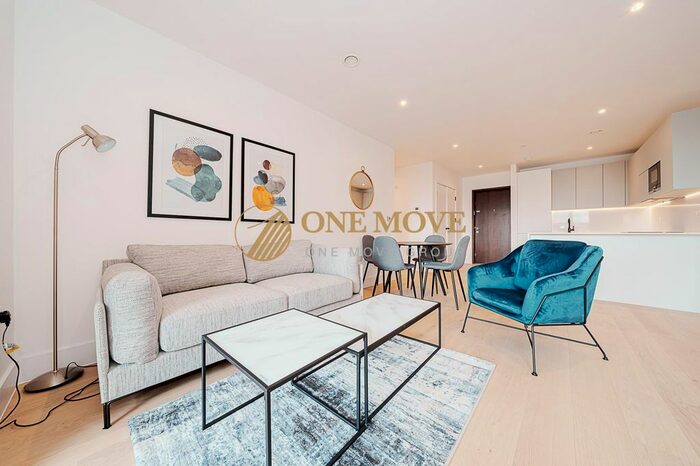 2 Bedroom Flat To Rent In Capital Interchange Way, Hive House, TW8